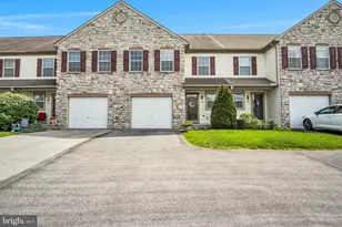 293 Buckley Dr, Harrisburg, PA 17112 - Photo 2