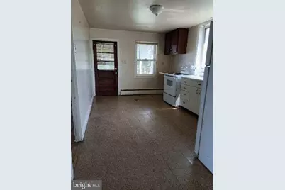 122 Commercial Avenue #B, Middletown, PA 17057 - Photo 2