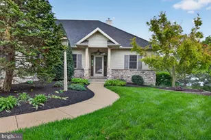 2477 Zell Ct, Hummelstown, PA 17036 - Photo 4