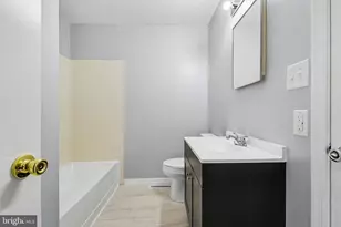1223 N 3rd St, Harrisburg, PA 17102 - Photo 16