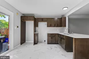 1223 N 3rd St, Harrisburg, PA 17102 - Photo 6