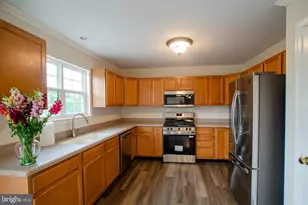 107 Peregrine Ln, Hummelstown, PA 17036 - Photo 10