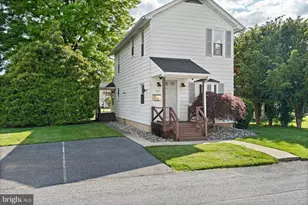 34 Half St, Hershey, PA 17033 - Photo 2