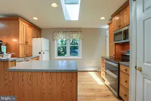 2154 S 3rd Ave, Steelton, PA 17113 - Photo 10