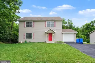 725 Lindenwood Ln, Harrisburg, PA 17113 - Photo 2