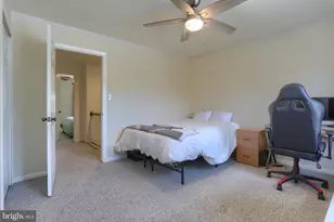 240 Crescent, Hershey, PA 17033 - Photo 28