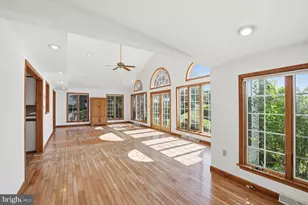 387 Yorktown Rd, Hershey, PA 17033 - Photo 8