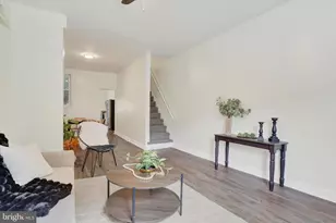 338 Hamilton St, Harrisburg, PA 17102 - Photo 2