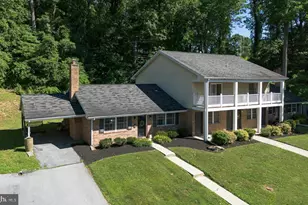 907 Rhue Haus Ln, Hummelstown, PA 17036 - Photo 6
