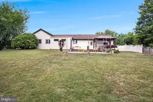 1098 Hillview Ln, Hershey, PA 17033 - Photo 40
