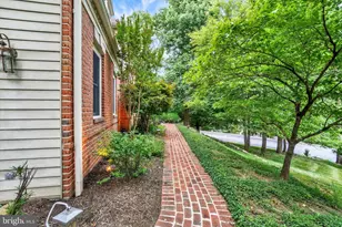 4701 Rock Ledge Dr, Harrisburg, PA 17110 - Photo 4