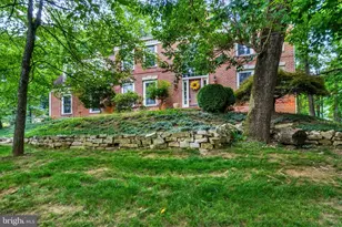 4701 Rock Ledge Dr, Harrisburg, PA 17110 - Photo 2