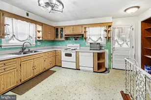 400 Rosewood Ln, Harrisburg, PA 17111 - Photo 8