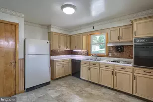 681 N 67th St, Harrisburg, PA 17111 - Photo 12