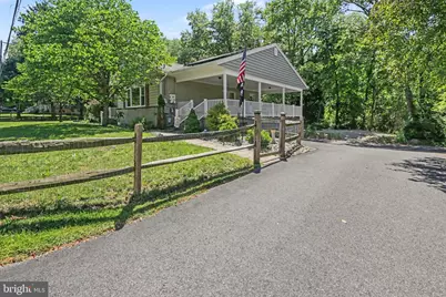 331 Lakewood Drive, Harrisburg, PA 17112 - Photo 2