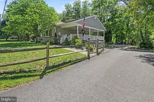 331 Lakewood Dr, Harrisburg, PA 17112 - Photo 2