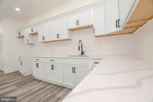 1642 Market St, Harrisburg, PA 17103 - Photo 12