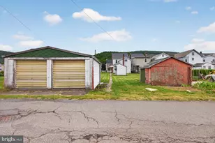 533 S 2nd St, Lykens, PA 17048 - Photo 32