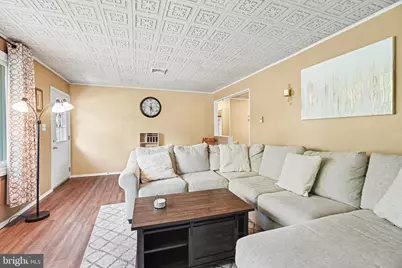 121 Carolyn Street, Harrisburg, PA 17112 - Photo 2