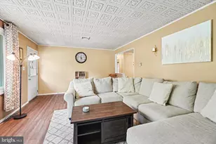 121 Carolyn St, Harrisburg, PA 17112 - Photo 2