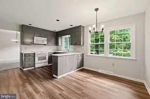 3818 Burton Ln, Harrisburg, PA 17110 - Photo 2