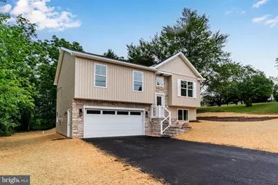 607 Walnut Avenue, Harrisburg, PA 17112 - Photo 1