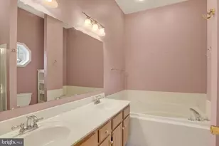 2820 Oakwood Dr, Harrisburg, PA 17110 - Photo 14