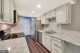 2631 Cranberry Cir, Harrisburg, PA 17110 - Photo 12