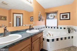 1771 Lamplight Cir, Middletown, PA 17057 - Photo 18
