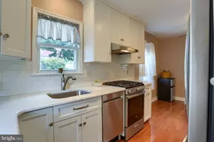 221 S 30th St, Harrisburg, PA 17103 - Photo 10