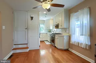 221 S 30th St, Harrisburg, PA 17103 - Photo 8