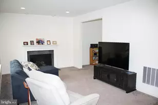 7204 Hidden Mdw Ln, Harrisburg, PA 17112 - Photo 2