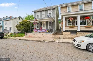 411 Elizabeth St, Williamstown, PA 17098 - Photo 4