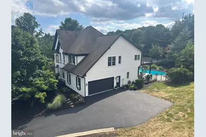 670 Pheasant Run Road, Hummelstown, PA 17036 - Photo 2