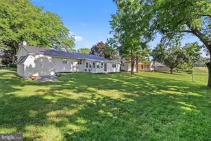 222 Robin Rd, Hershey, PA 17033 - Photo 32
