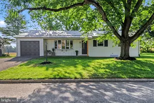 222 Robin Rd, Hershey, PA 17033 - Photo 1
