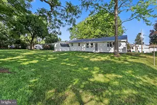 222 Robin Rd, Hershey, PA 17033 - Photo 34