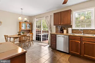 580 Benton Ct, Harrisburg, PA 17112 - Photo 8