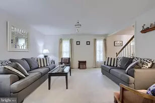 812 Cypress Ct, Hummelstown, PA 17036 - Photo 8