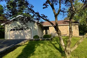223 Pineview Dr, Palmyra, PA 17078 - Photo 2