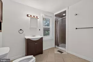 2006 Kensington St, Harrisburg, PA 17104 - Photo 16