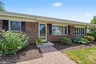 302 Robin Rd, Hershey, PA 17033 - Photo 2