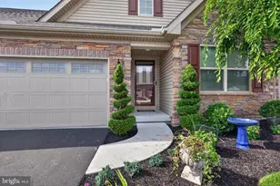 4315 Ashdon Dr, Harrisburg, PA 17112 - Photo 2