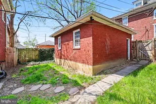 2038 Market St, Harrisburg, PA 17103 - Photo 28