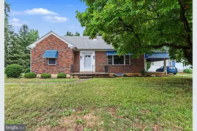 125 W Governor Road, Hershey, PA 17033 - Photo 2