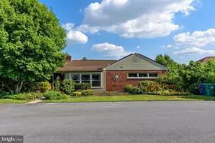 4216 Ridge Dr, Harrisburg, PA 17109 - Photo 4