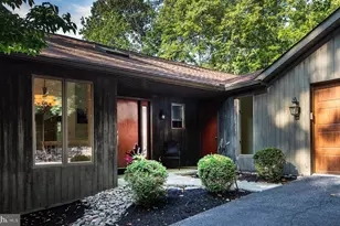 4728 Great Oak Ln, Harrisburg, PA 17110 - Photo 2