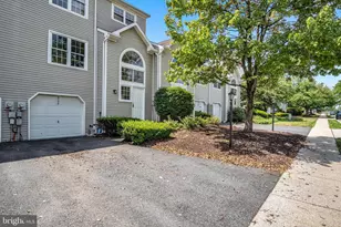 6129 Spring Knoll Dr, Harrisburg, PA 17111 - Photo 4