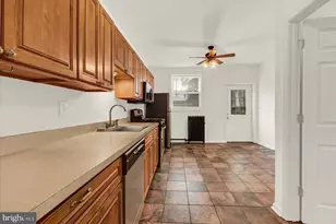 1717 N 5th St, Harrisburg, PA 17102 - Photo 8