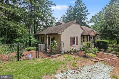 210 Greenwood Court, Harrisburg, PA 17109 - Photo 2